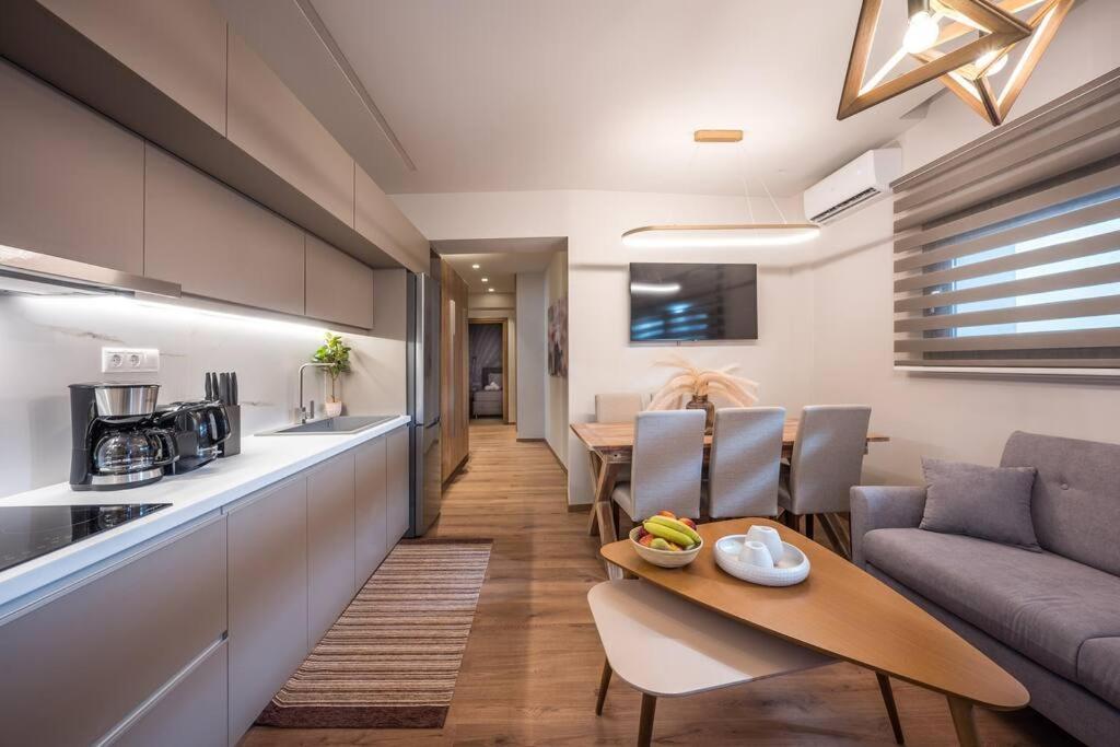 Amalia'S Luxury Apartment 2 Heraklion Exteriör bild